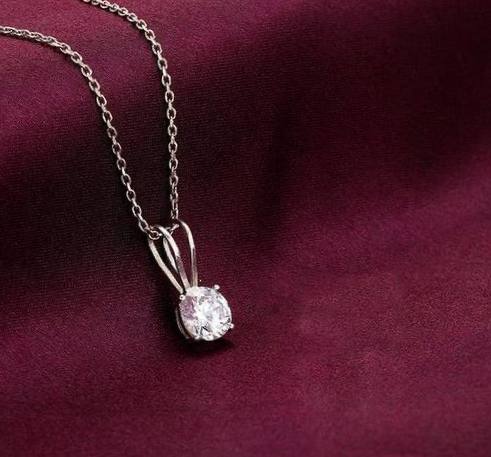 Women's Silver Chain Necklace With Diamond Pendant