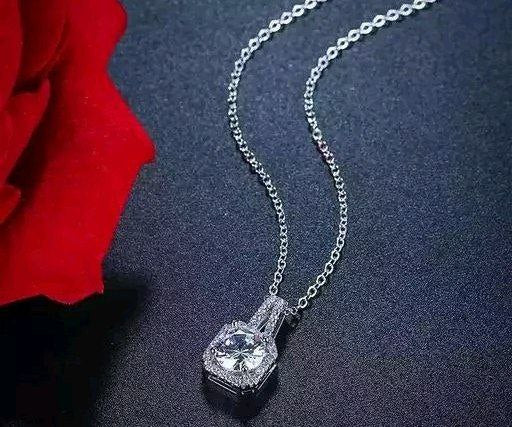 Women' Silver Chain With Diamond Pendant